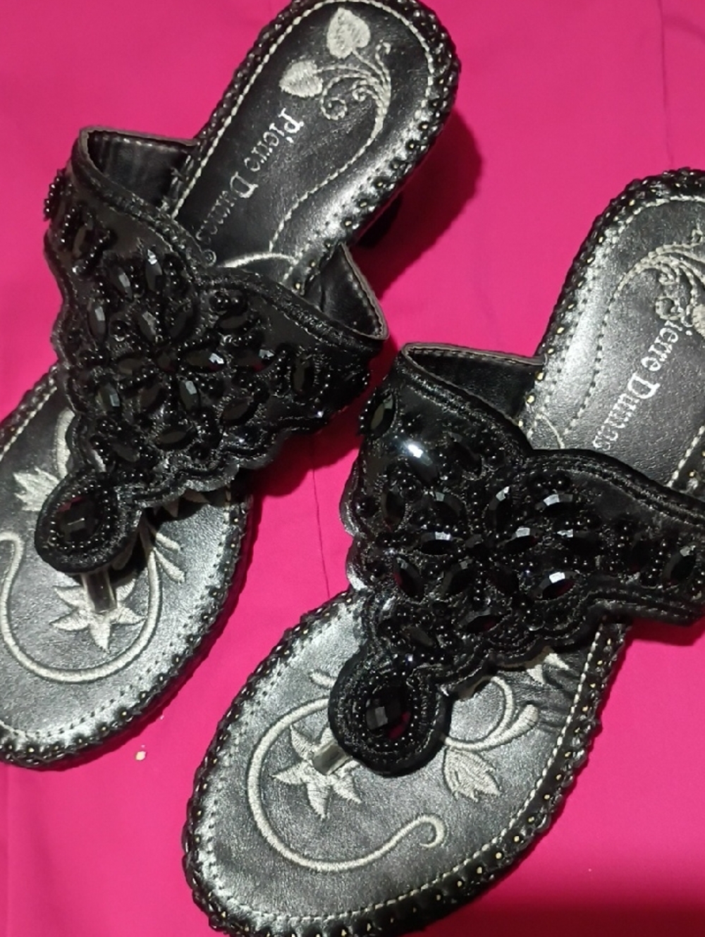 Pierre Dumas Black Jeweled Floral Thong Sandals 8